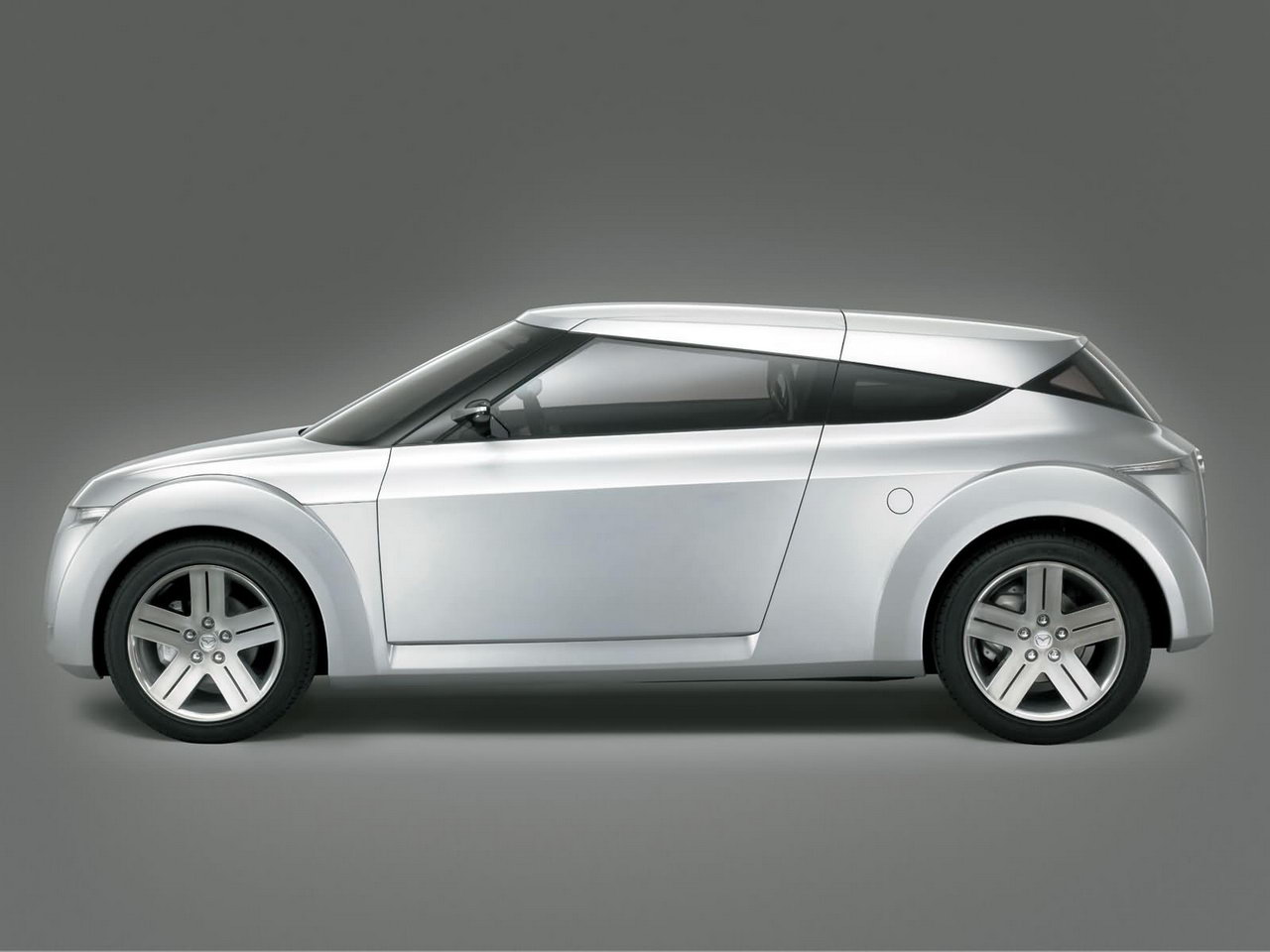 Mazda Kusabi Concept 2003 009.jpg